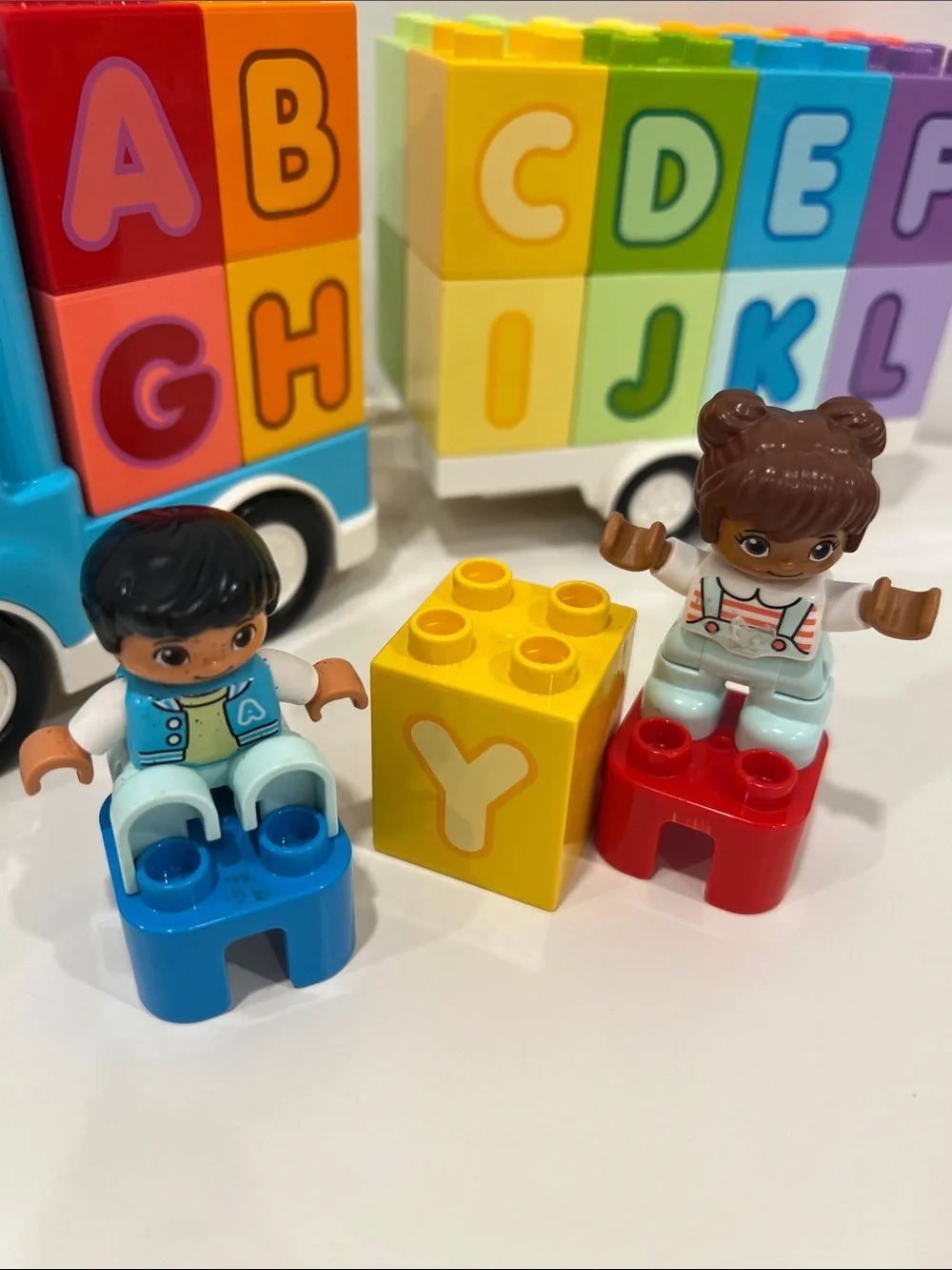 LEGO DUPLO ABC Alphabet Truck with Colorful Letter Bricks Figures 10915
